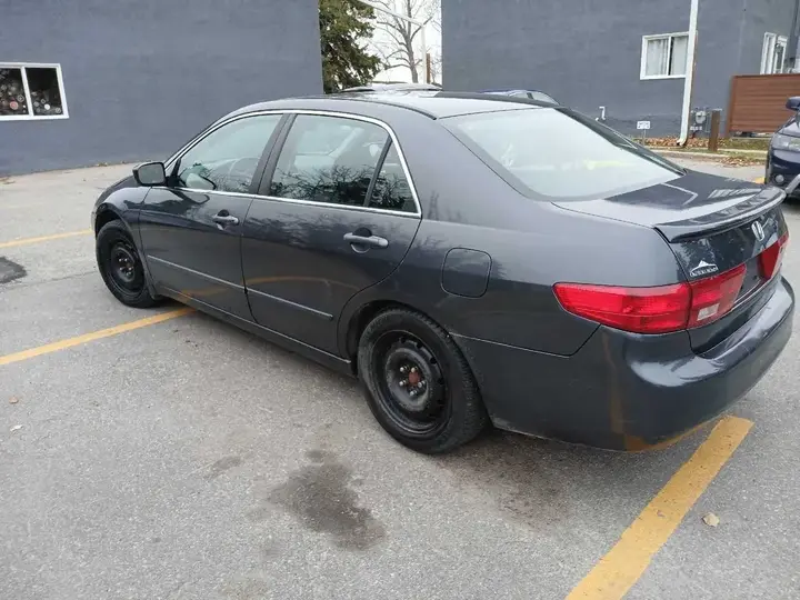 Honda Accord 2005 photo 2