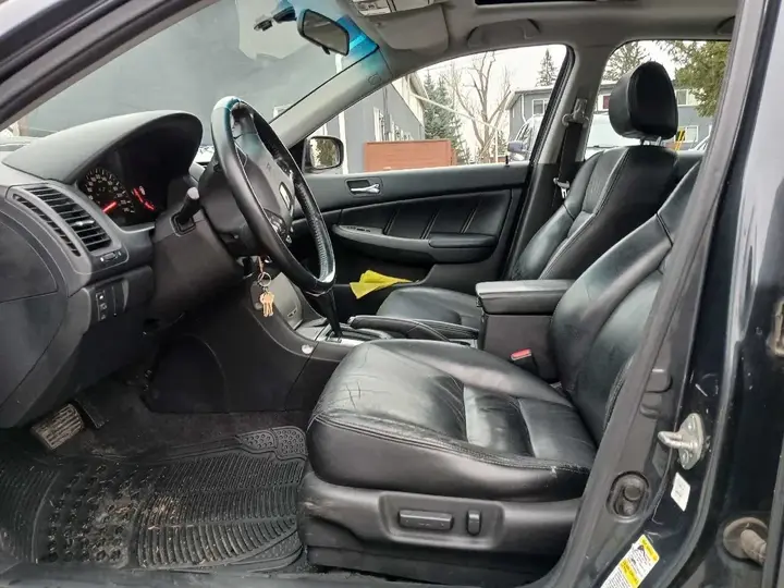 Honda Accord 2005 photo 3