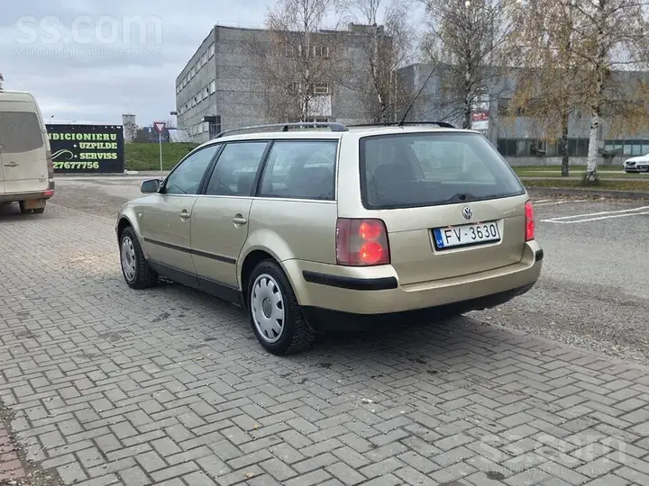 Volkswagen Passat 2001 photo 2