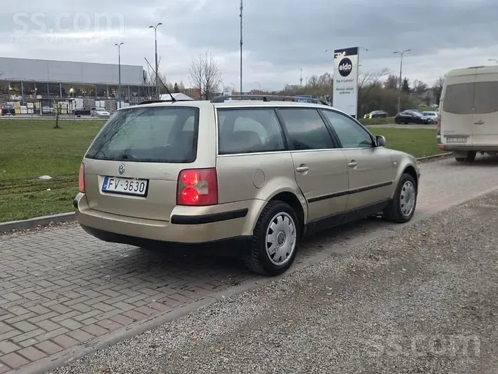 Volkswagen Passat 2001 photo 3