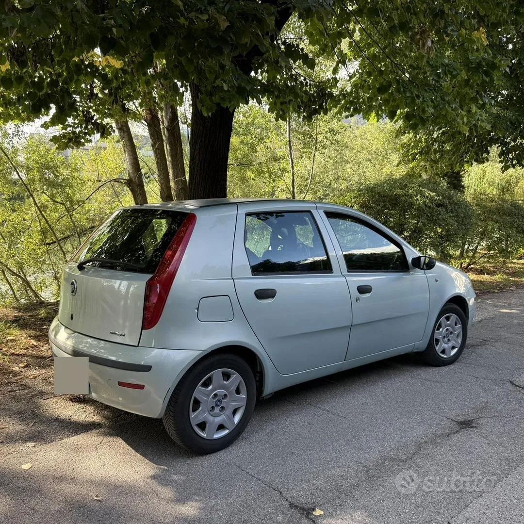 Fiat Punto 2003 photo 2