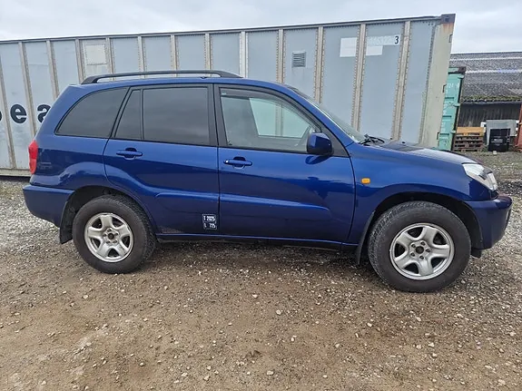 Toyota Rav4 2003 photo 3