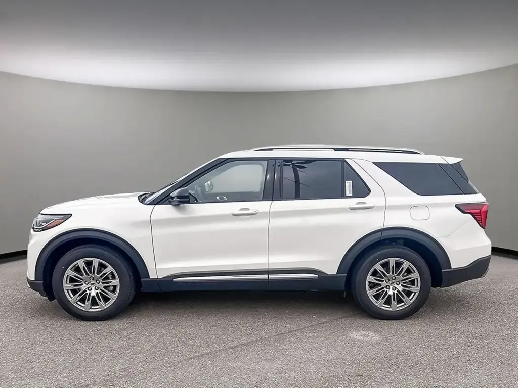 Ford Explorer 2026 photo 3