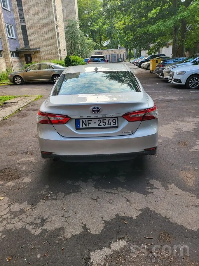 Toyota Camry 2020 photo 3