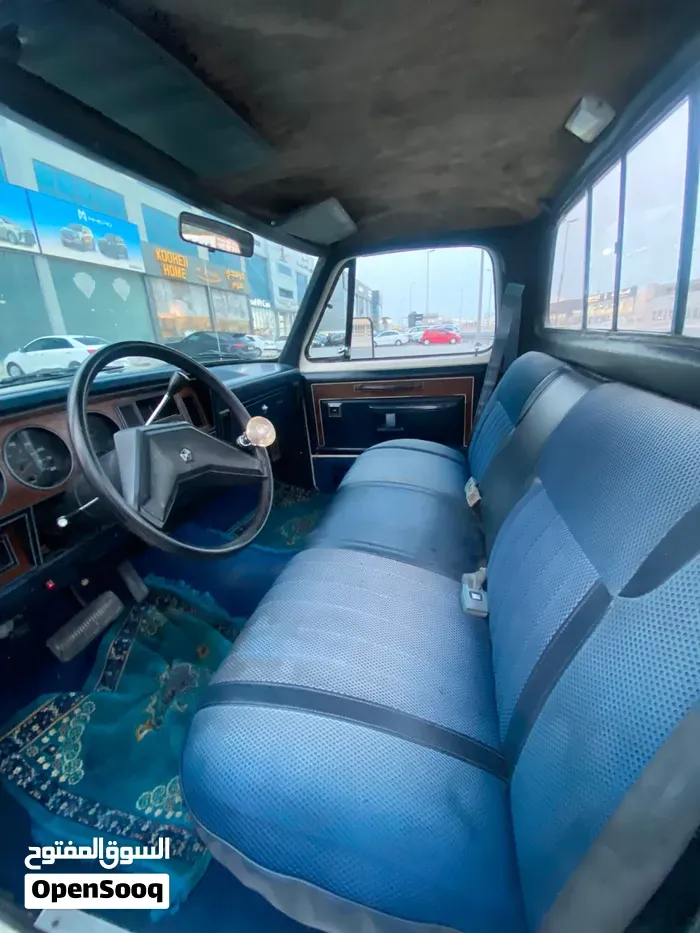 Dodge Ram 1985 photo 2