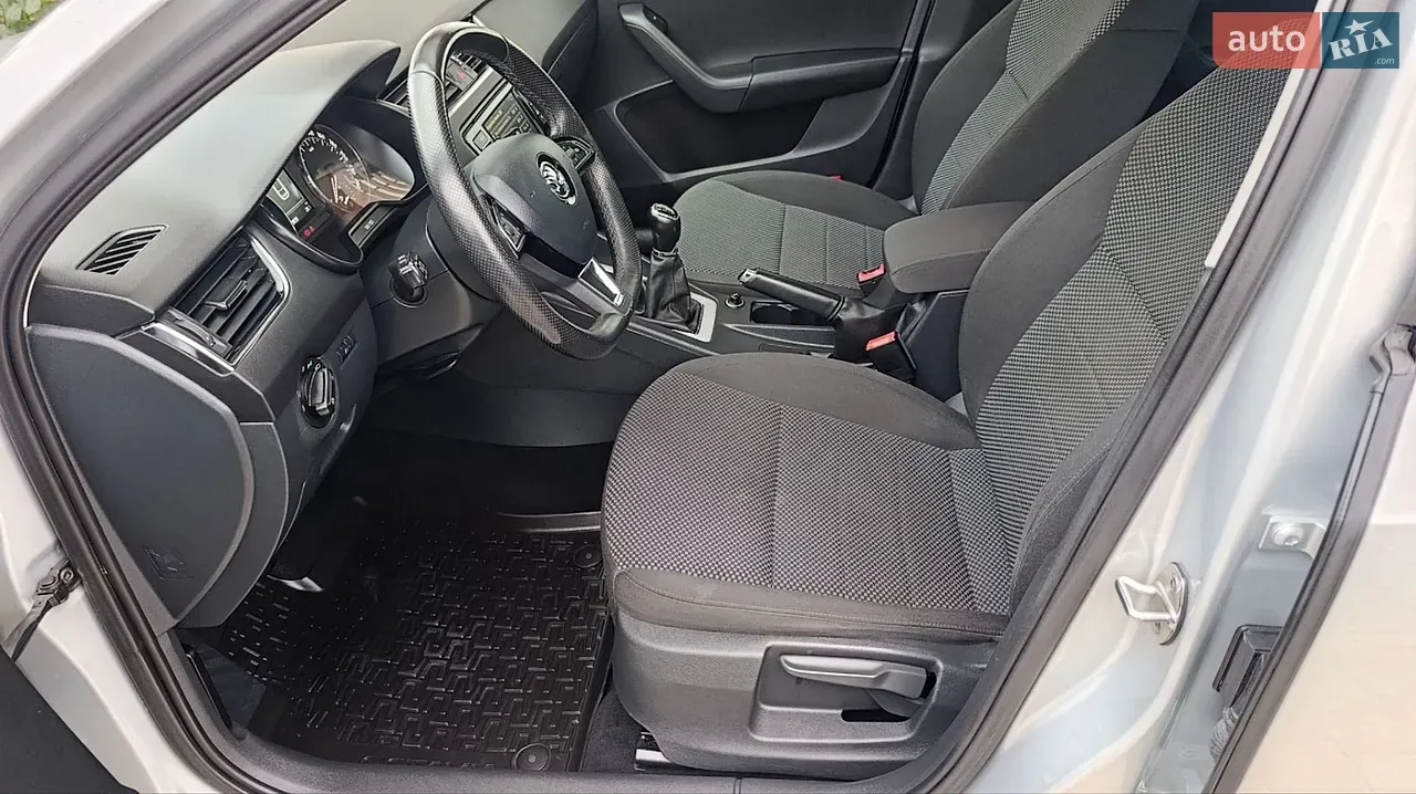 Skoda Octavia 2015 photo 2