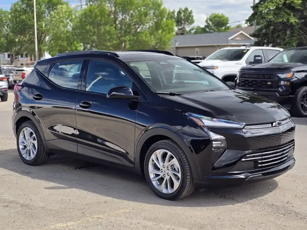 Chevrolet Bolt 2027 photo 3