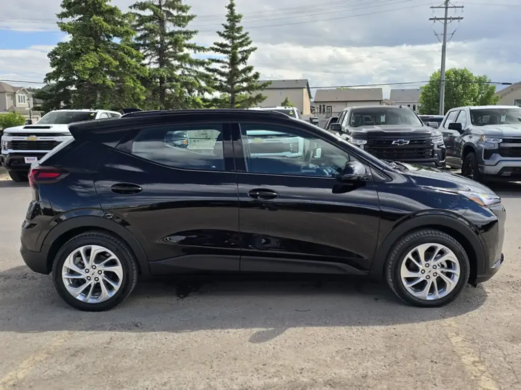 Chevrolet Bolt 2027 photo 4
