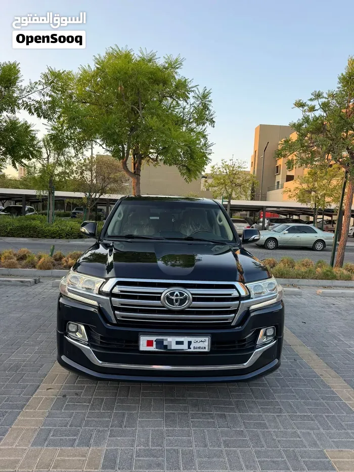 Toyota Land Cruiser 2016 photo 2