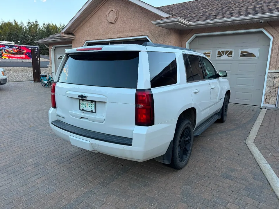 Chevrolet Tahoe 2016 photo 2