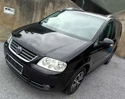 Volkswagen Touran 2004 photo 2