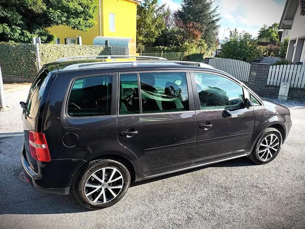 Volkswagen Touran 2004 photo 3