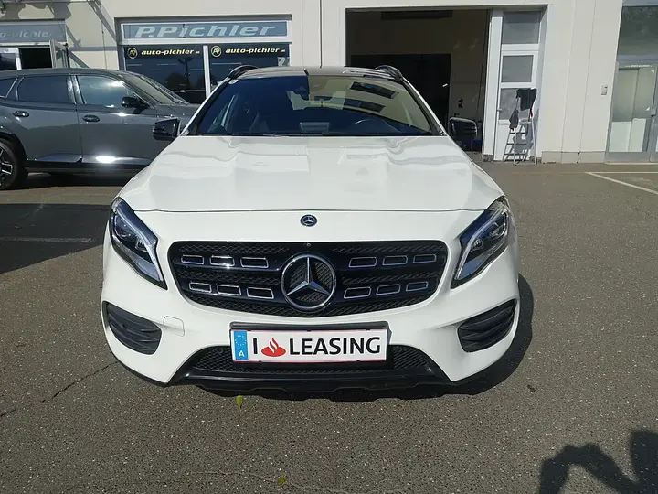 Mercedes-Benz Gla 2017 photo 2