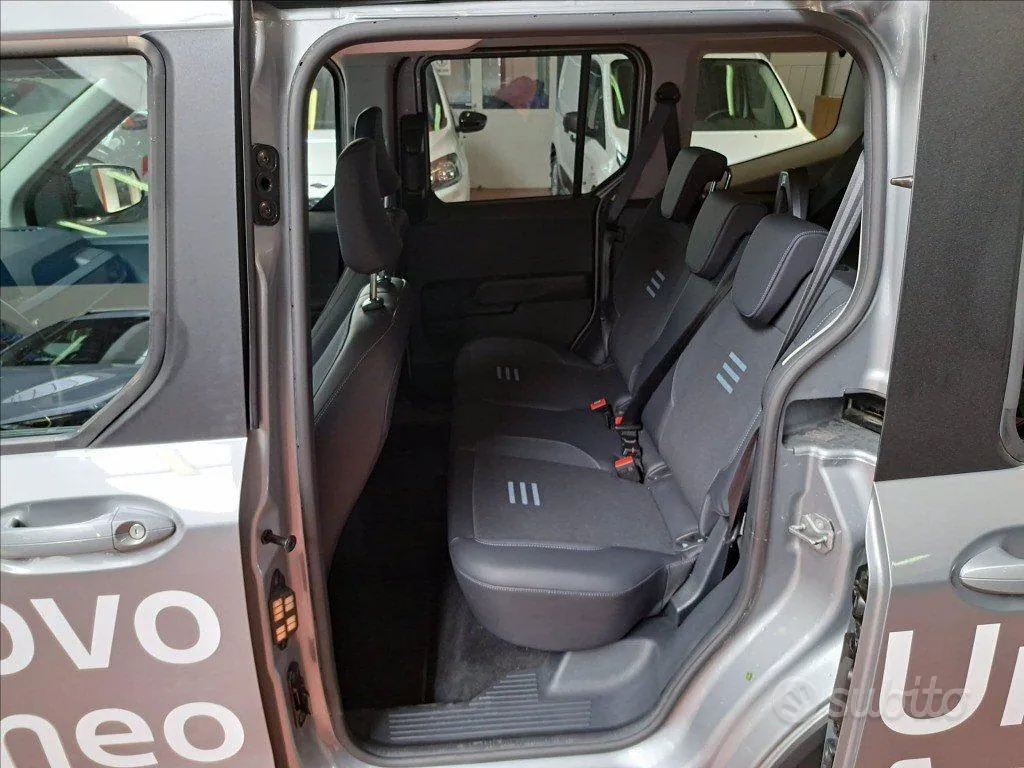 Ford Tourneo Courier 2025 photo 3