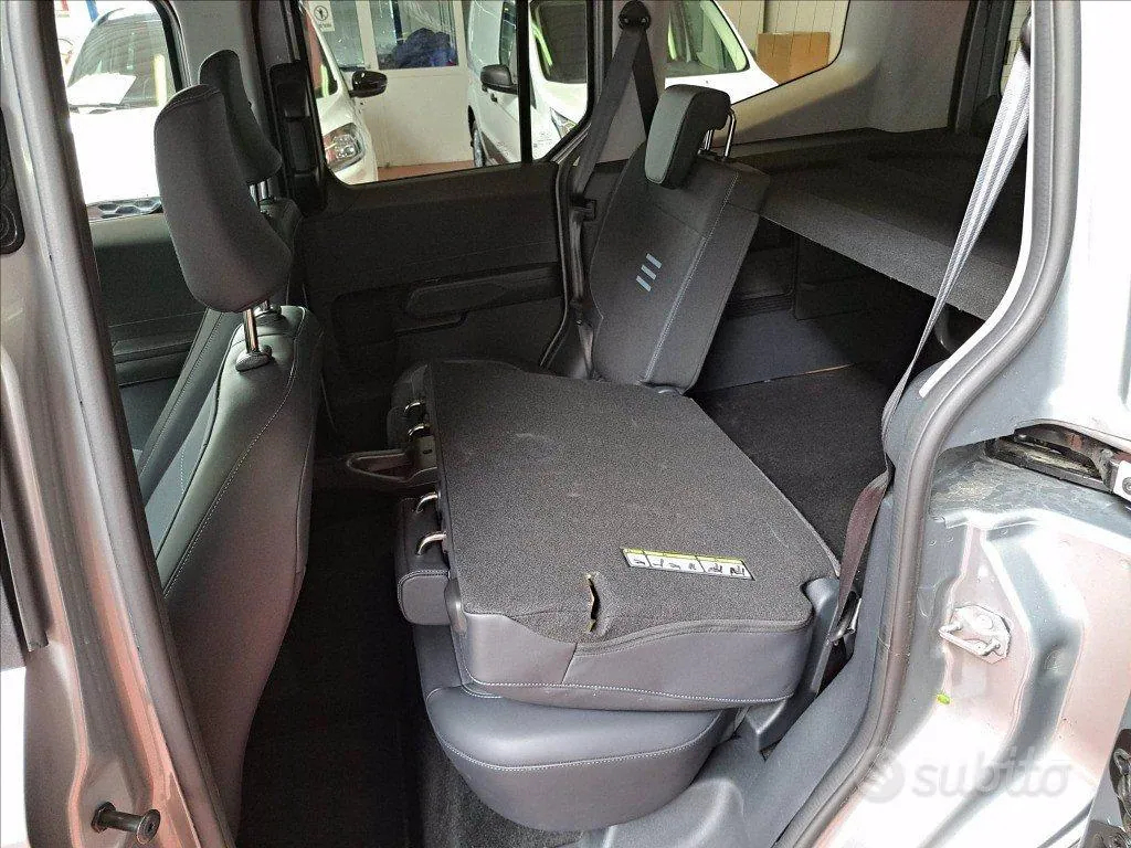 Ford Tourneo Courier 2025 photo 4