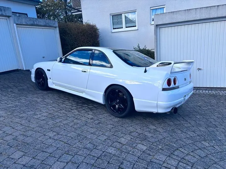 Nissan Skyline
