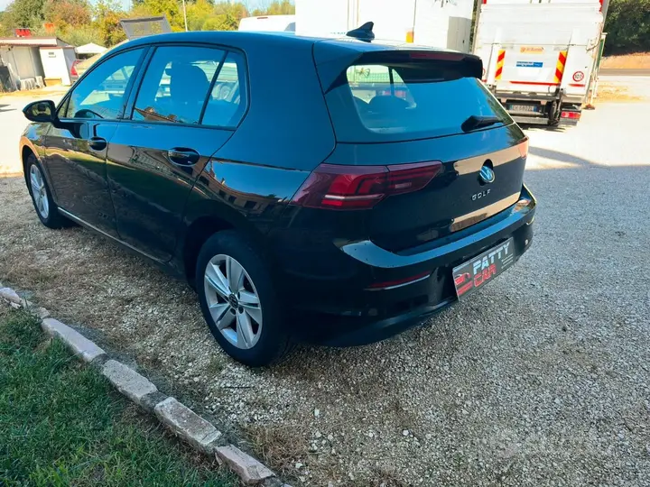 Volkswagen Golf 2025 photo 4