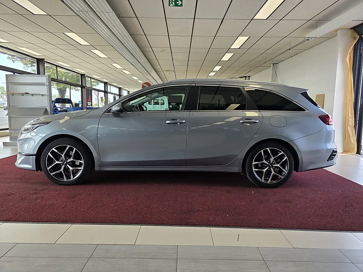 Kia Ceed 2023 photo 2