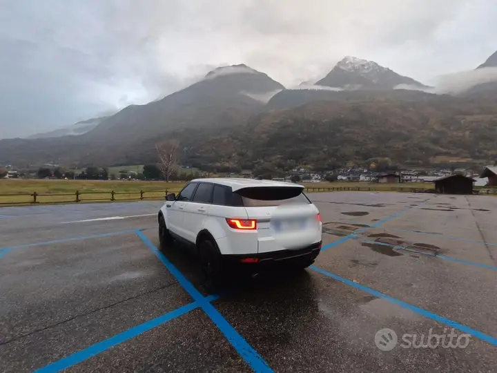 Land Rover Range Rover Evoque 2017 photo 3