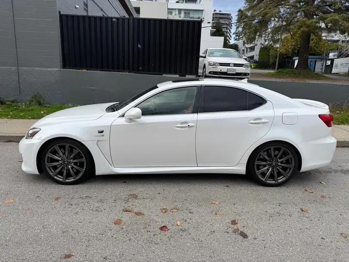 Lexus Isf 2011 photo 2