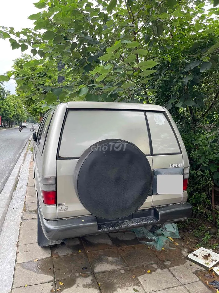 Isuzu Trooper 2005 photo 3