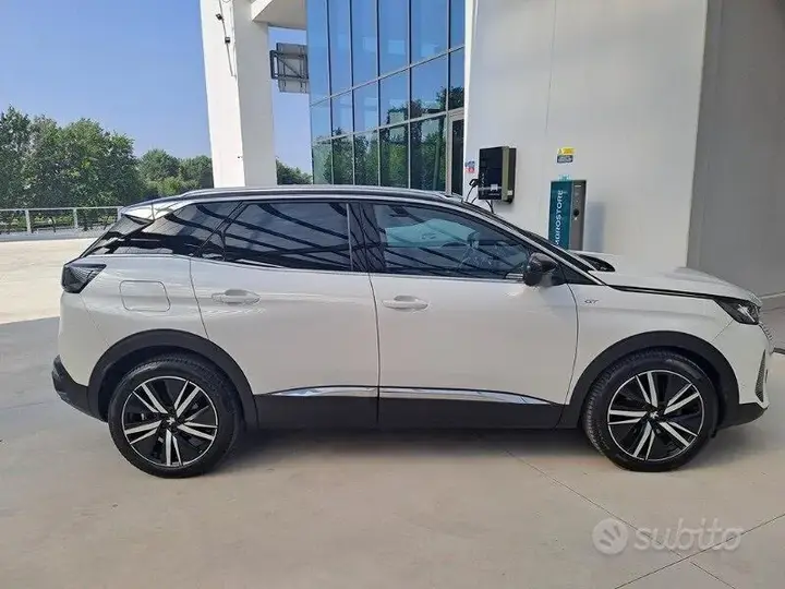 Peugeot 3008 2022 photo 3