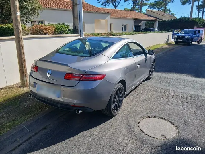 Renault Laguna 2015 photo 2