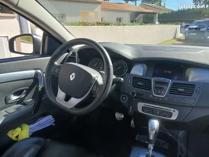 Renault Laguna 2015 photo 3