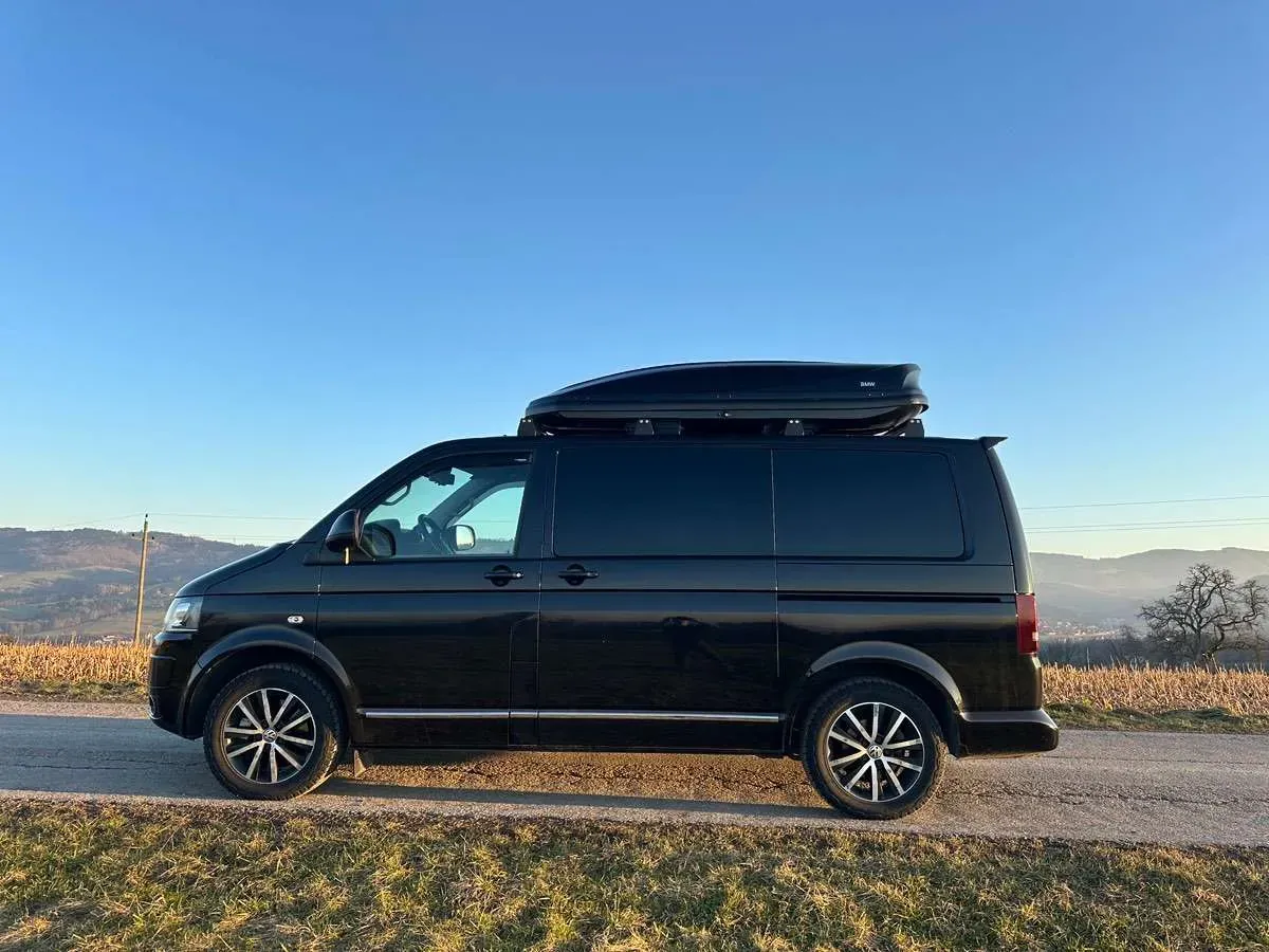 Volkswagen Multivan 2013 photo 2