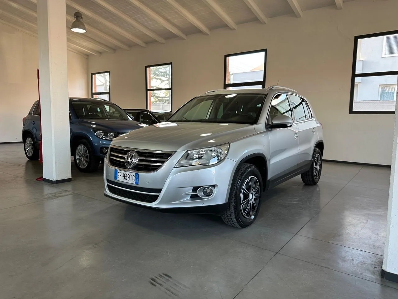 Volkswagen Tiguan 2011 photo 2