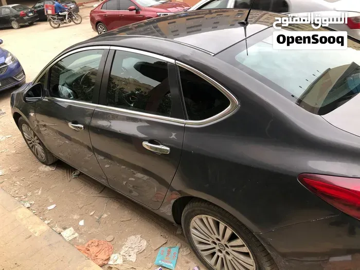 Opel Astra 2014 photo 2