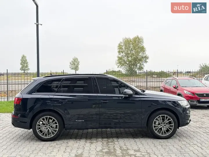 Audi Q7 2016 photo 4