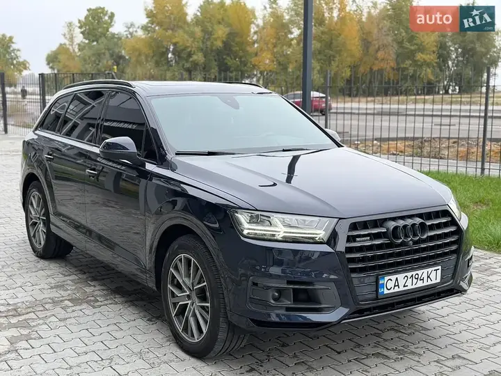 Audi Q7 2016 photo 2