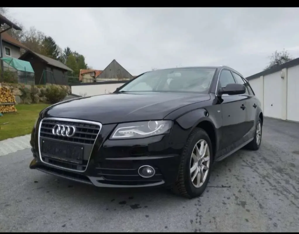 Audi A4 2012 photo 2