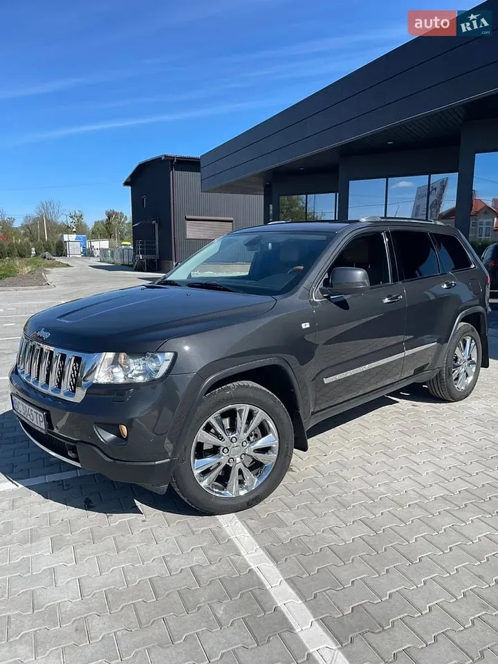 Jeep Grand Cherokee 2011 photo 3