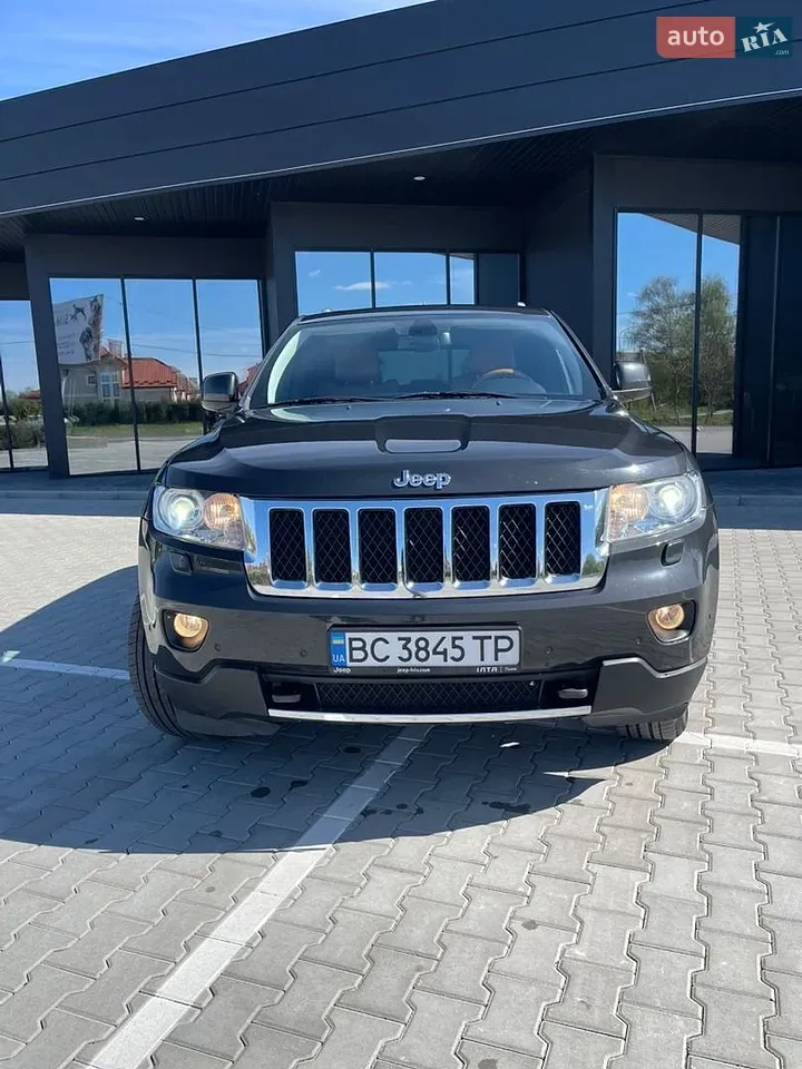 Jeep Grand Cherokee 2011 photo 2