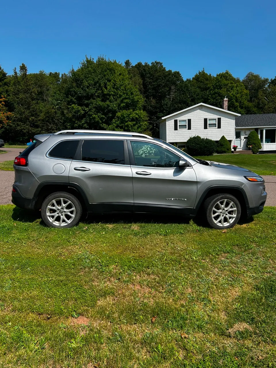 Jeep Cherokee 2015 photo 2