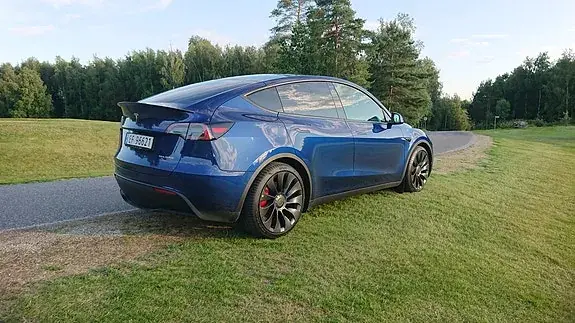 Tesla Model Y 2023 photo 5