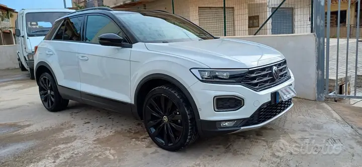 Volkswagen T-Roc 2020 photo 2