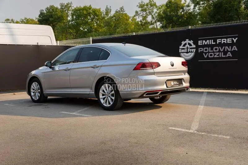 Volkswagen Passat 2022 photo 3