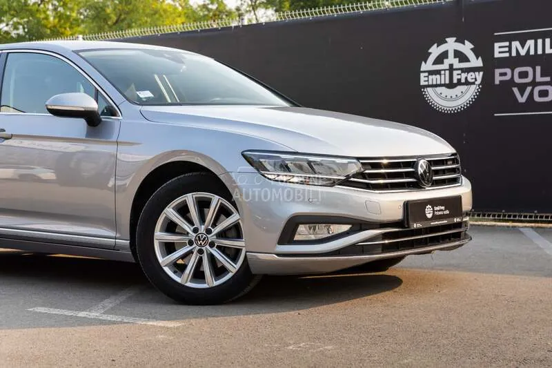 Volkswagen Passat 2022 photo 2