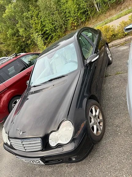 Mercedes-Benz C180 2006 photo 2