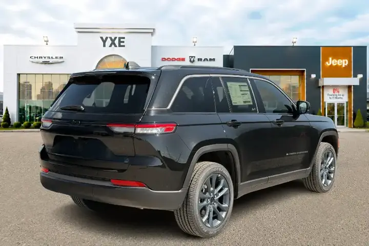 Jeep Grand Cherokee 2026 photo 5