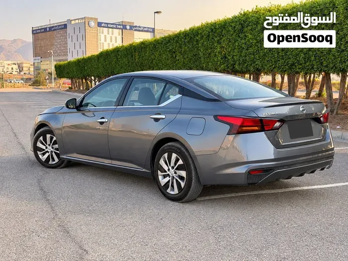 Nissan Altima 2022 photo 4