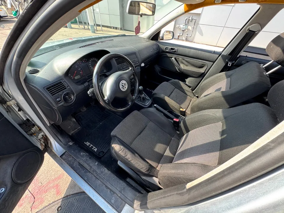Volkswagen Jetta 2003 photo 3