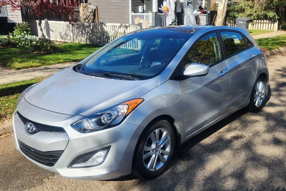 Hyundai Elantra 2013 photo 2