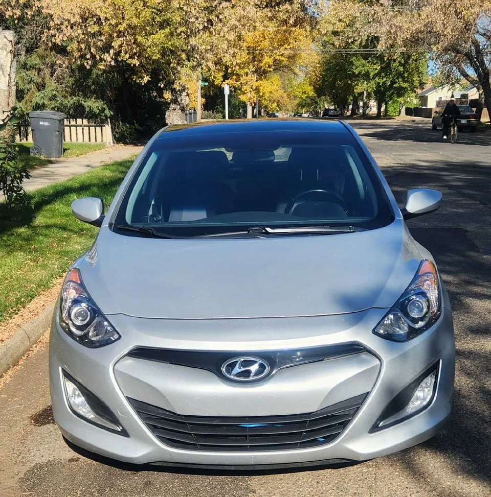 Hyundai Elantra 2013 photo 3