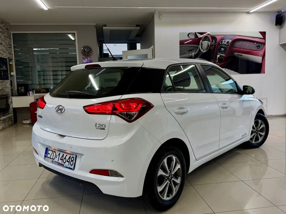 Hyundai I20 2015 photo 3