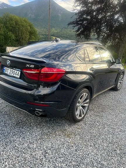 BMW X6 2015 photo 2