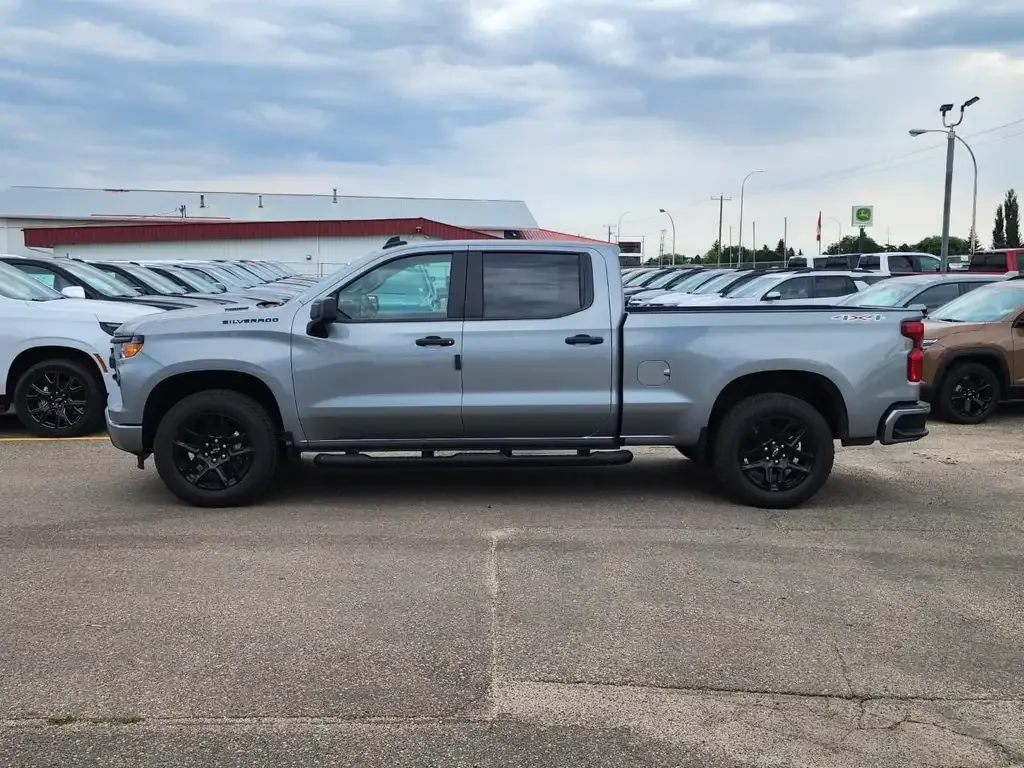 Chevrolet Silverado 1500 2026 photo 3